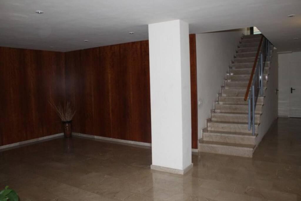 Appartement Con Piscina Y Parking En *